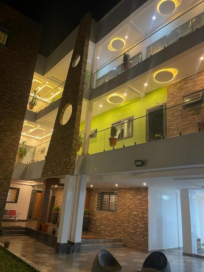 Complexe Hotelier And Ouagadougou Extérieur photo