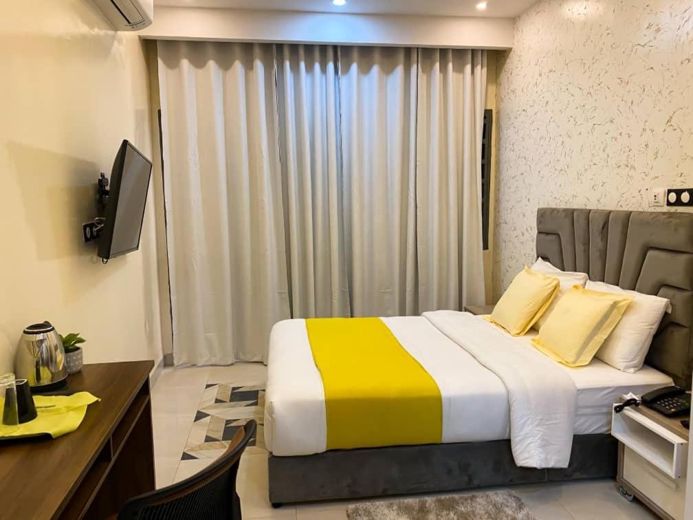 Complexe Hotelier And Ouagadougou Extérieur photo